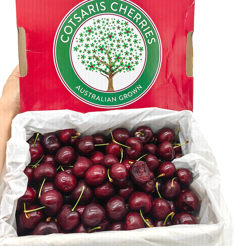 Cotsaris-Skeena-Cherries-Gift-Box-32mm+---2kg-1