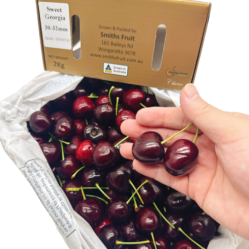 Smiths-Fruit-Sweet-Georgia-Cherries-Gift-Box-30-32mm---2kg-1