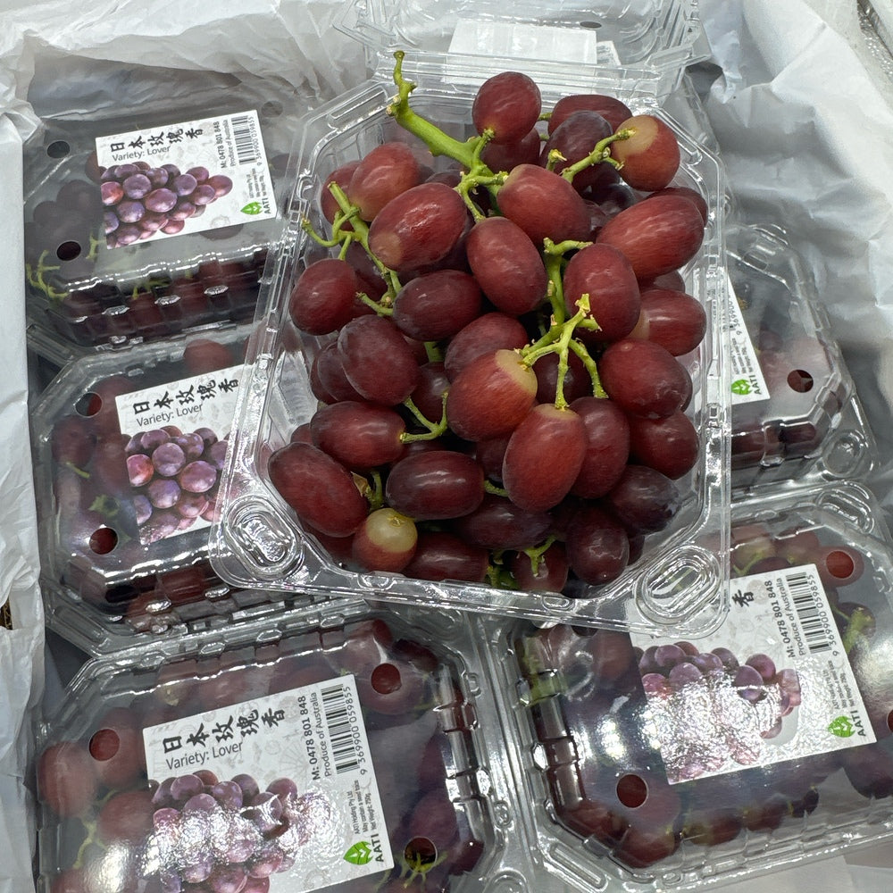 Japanese-Rose-Muscat-Grapes---750g-1