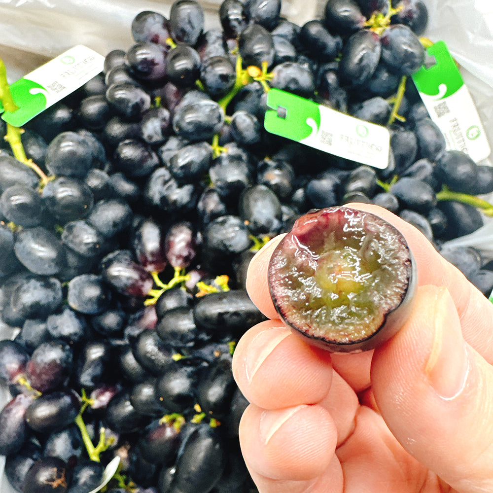 Cotton-Candy-Seedless-Black-Grapes---1kg-1