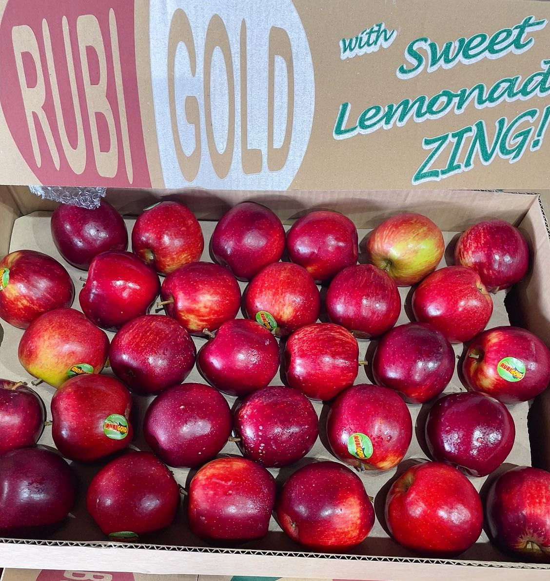 ruby-gold-sweet-crisp-apples-1kg-1