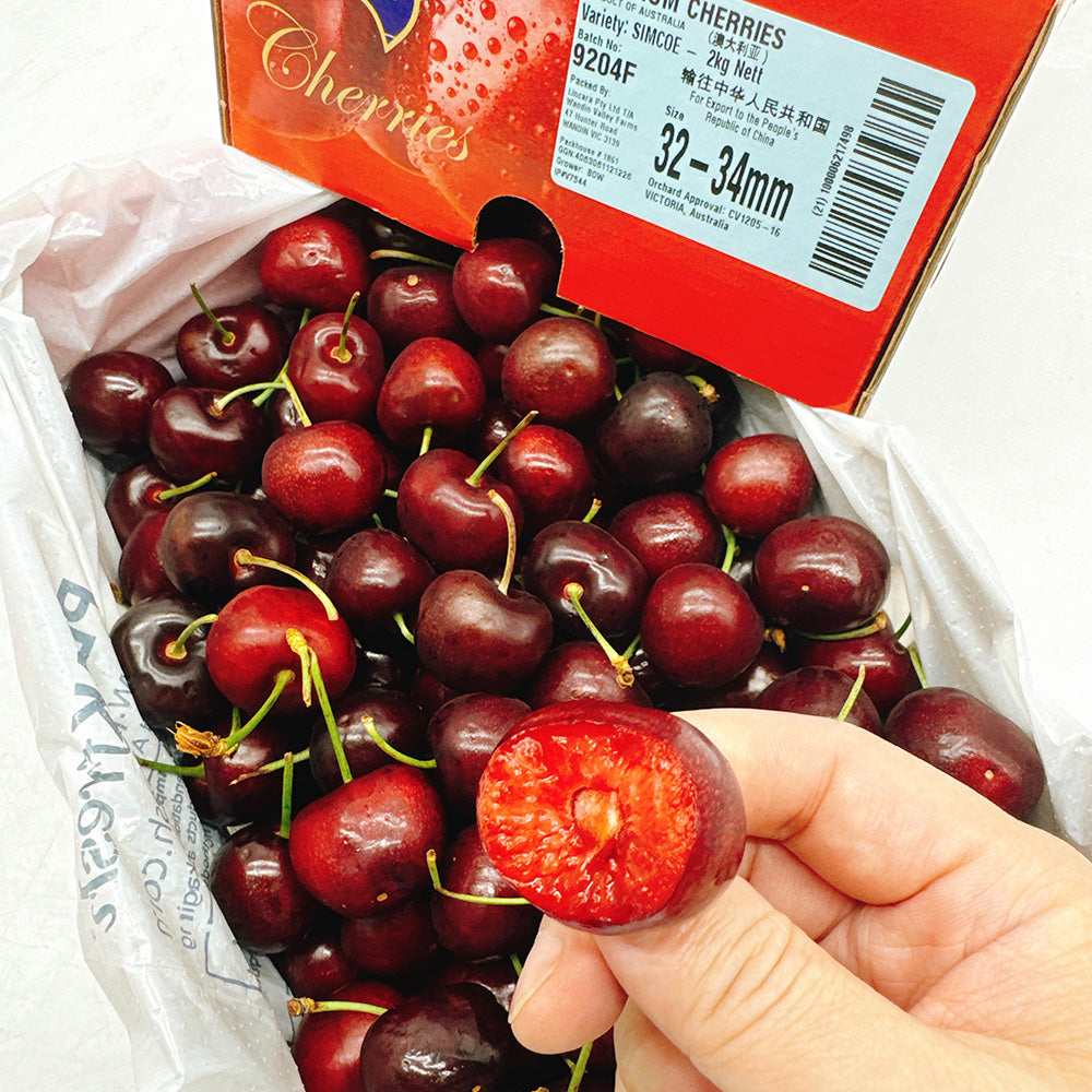 WVF-Premium-Export-Cherries-Gift-Box---32-34mm,-2kg-1