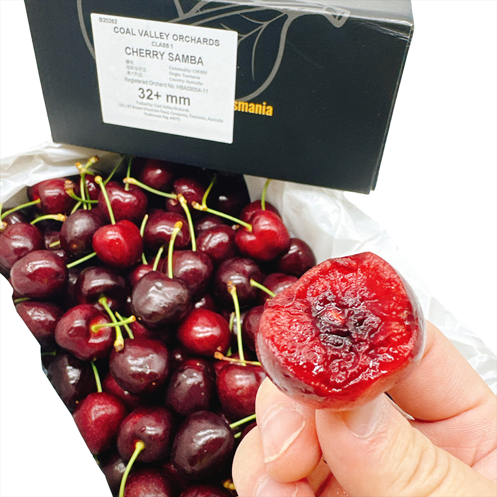 Heart-of-Tasmania-Tasmanian-Cherries-Black-Gold-Gift-Box---2kg-1