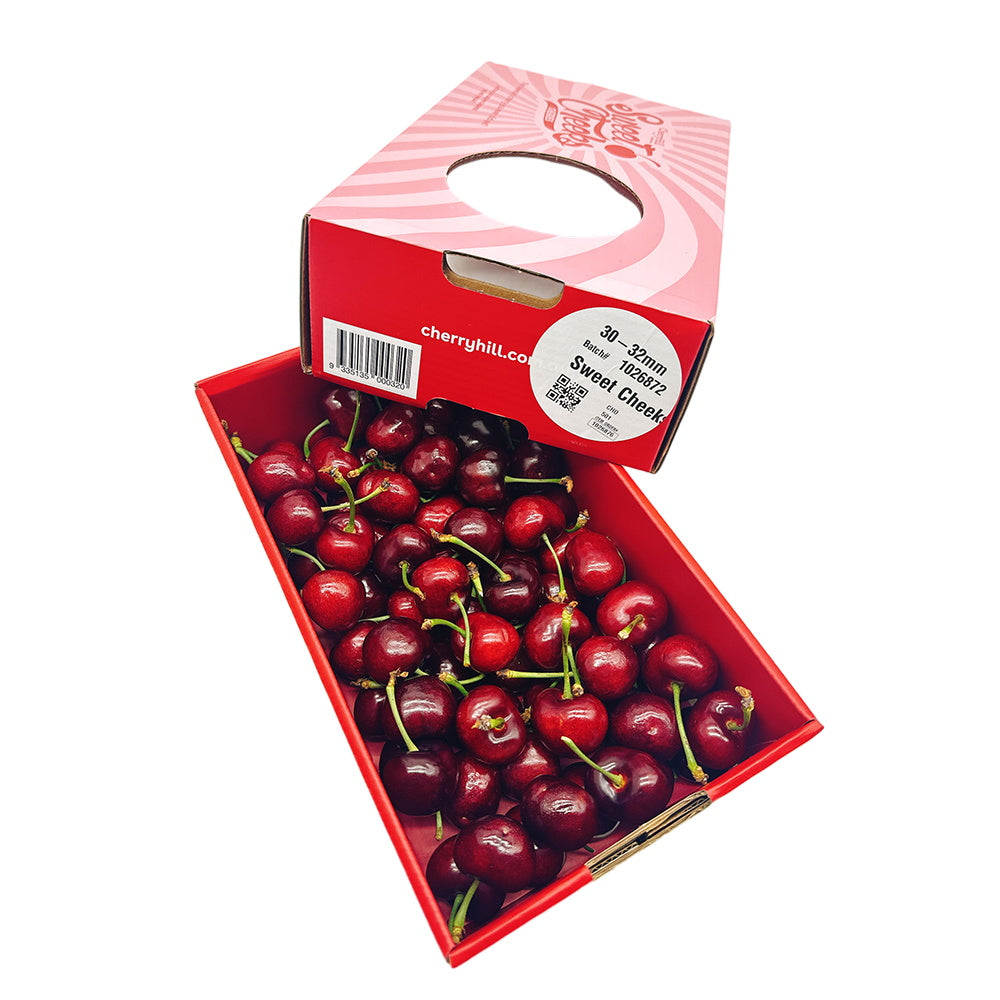 CherryHill-Sweet-Cheeks-Export-Grade-Cherries---30mm+-Gift-Box-1kg-1