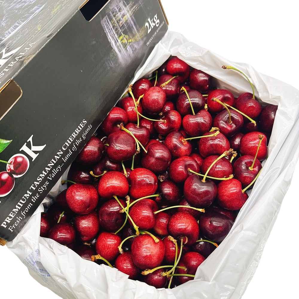 Nook-Lapin-Cherries-Gift-Box---32mm+,-2kg-1